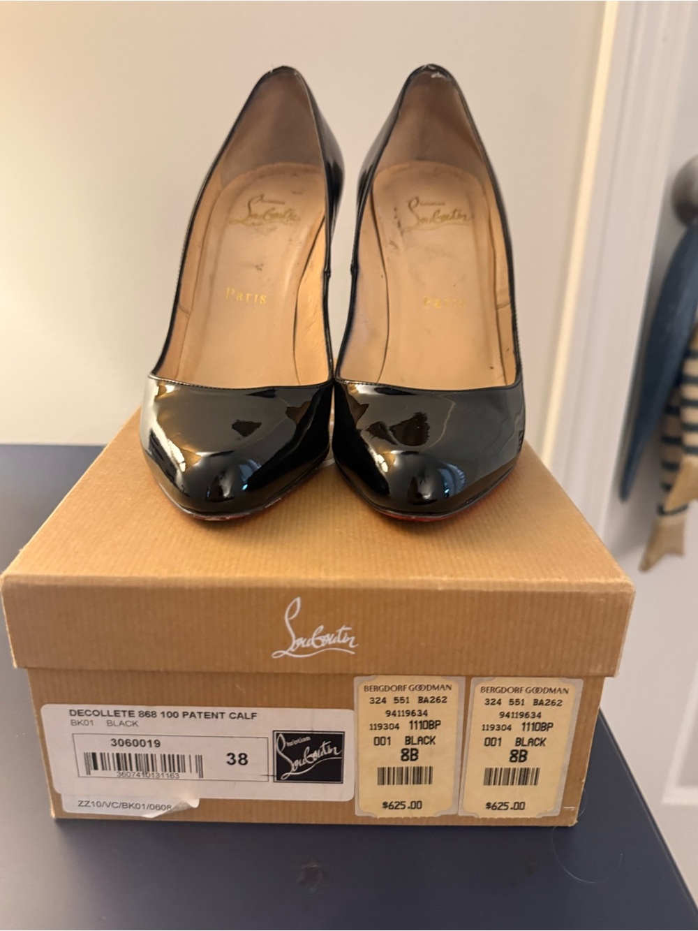 Christian Louboutin Decollete 868 100 Black Patent Leather Pumps Heels 38 / US 8